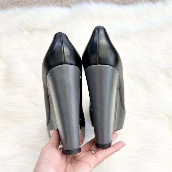 NWOB Escada Sport Colorblock Platform Leather Wedge in Black Blue Size 38 7.5 - Picture 6 of 8